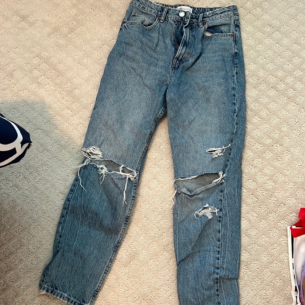 Zara medium wash ripped mom jeans